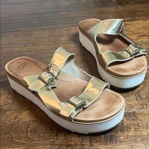 UGG ARDYNE METALLIC GOLD FLIP FLOPS, size 10